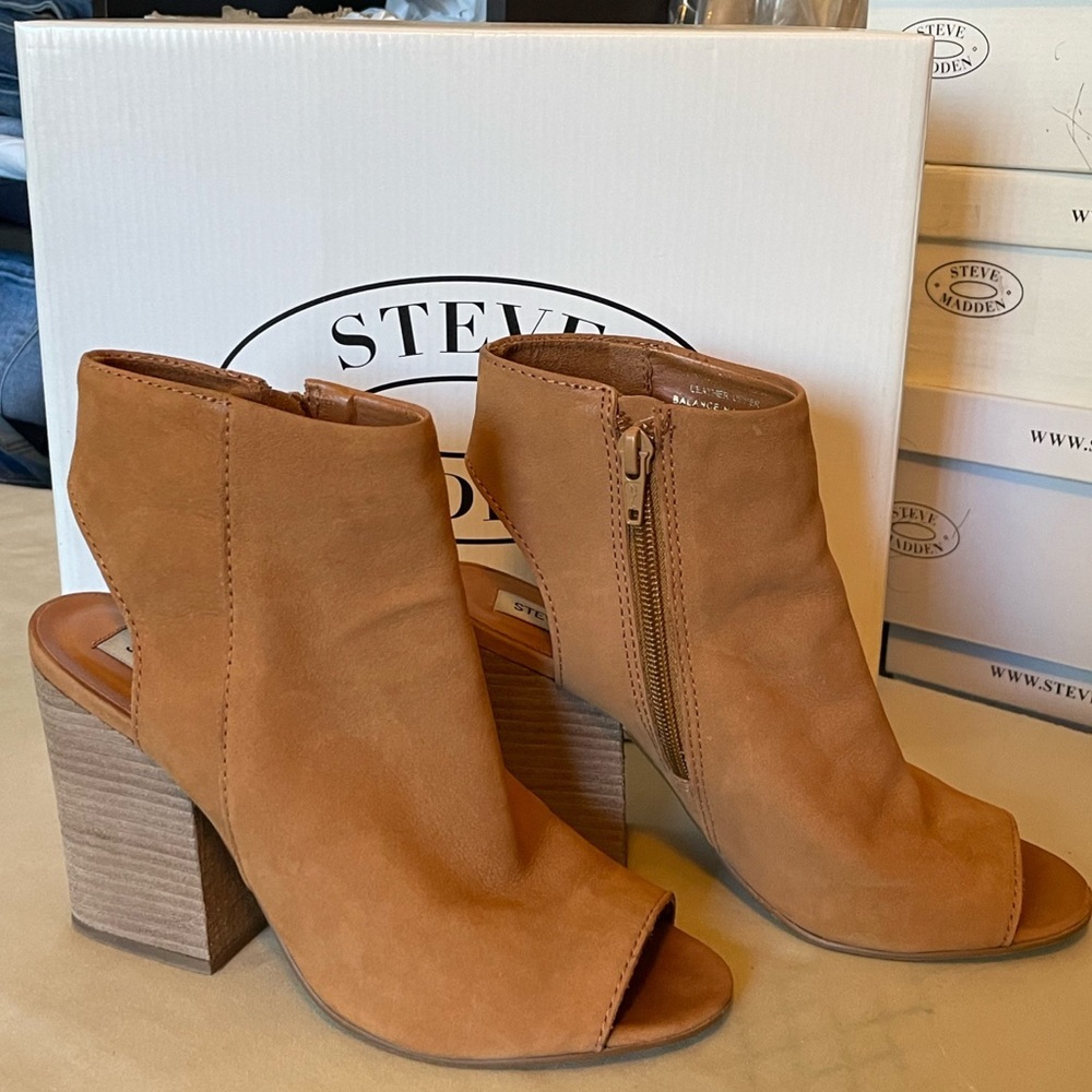 Steve Madden Tulisa Womens US 6 Tan Peep Toe Bootie